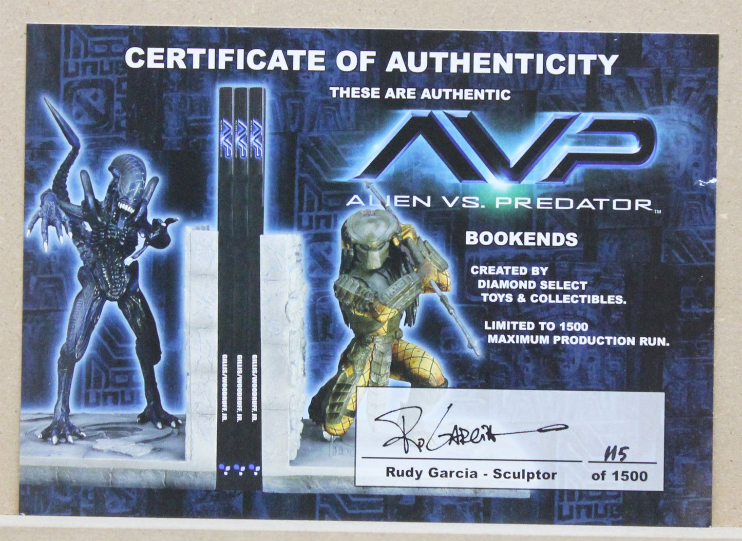 AVP Alien vs. Predator Bookends