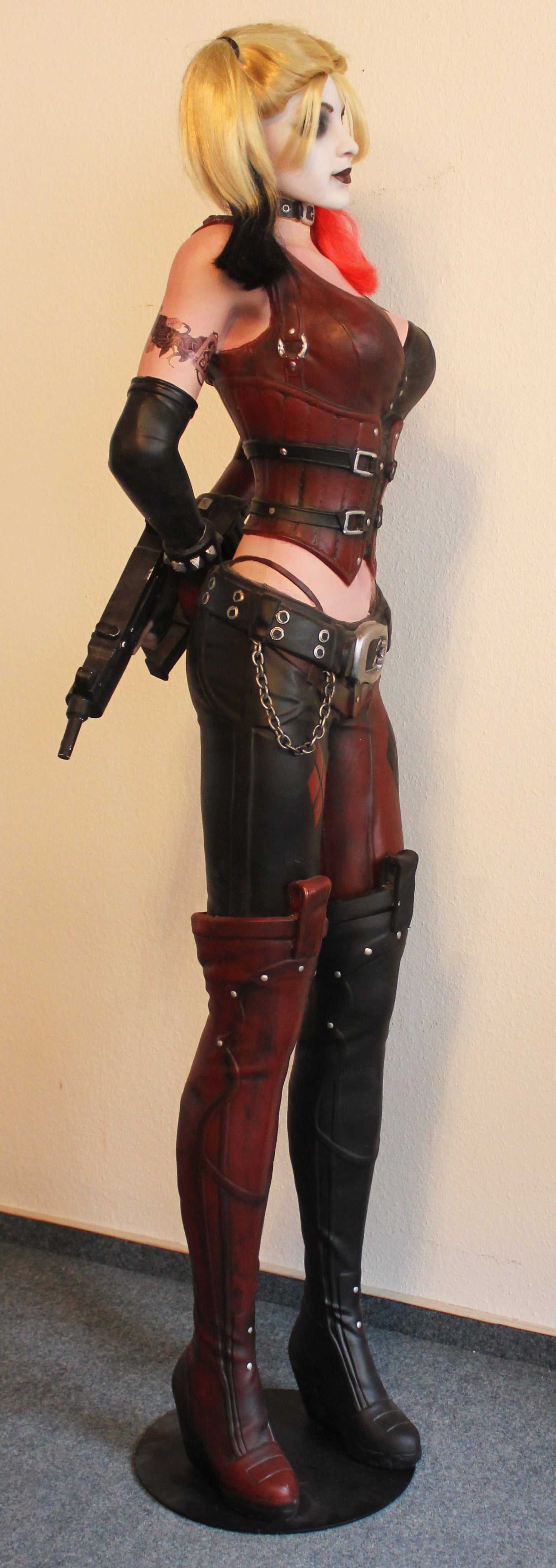 Harley Quinn Life-Size Statue