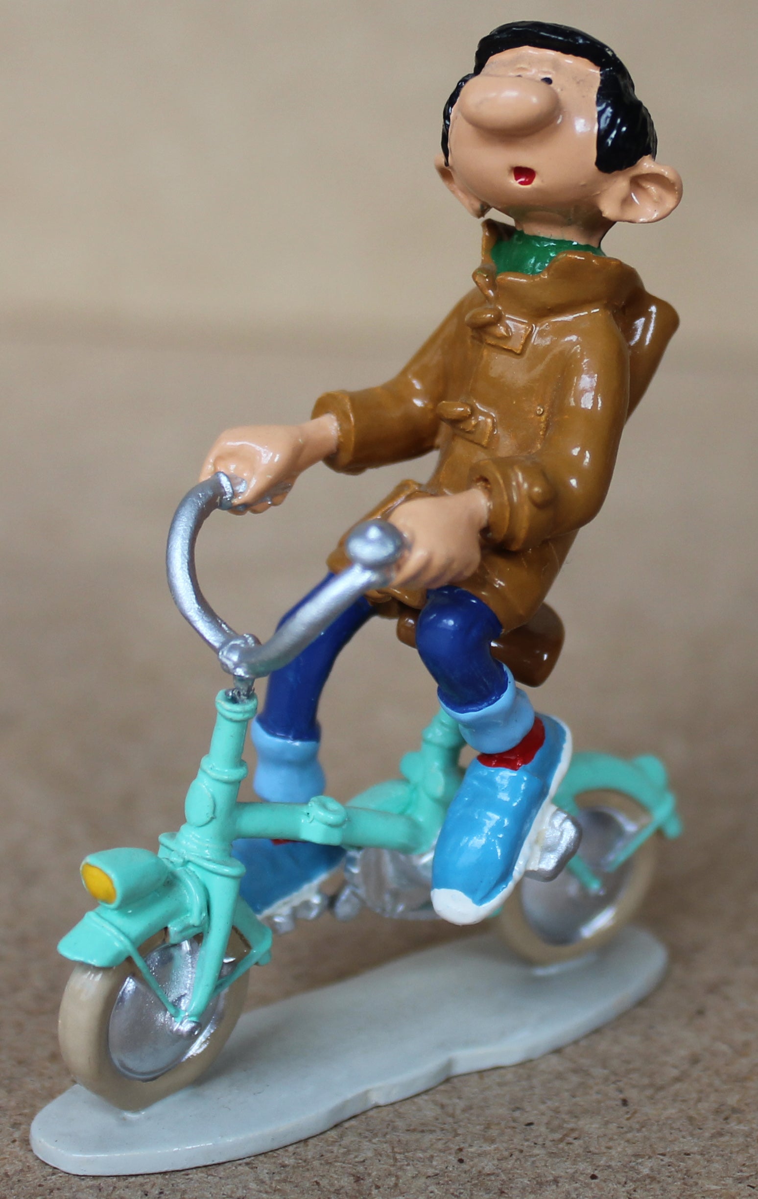 Pixi 4699 - Gaston sur son mini vélo - 1991 - auction online Pixi 4699 - Gaston sur son mini vélo - 1991 - auction online