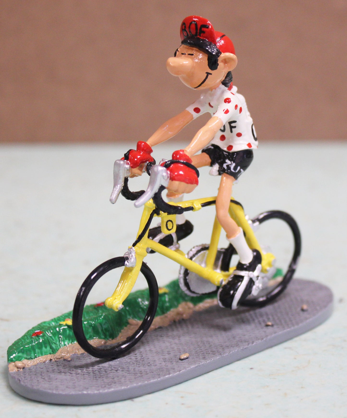 Gaston Coureur Cycliste (Maillot à pois rouge)