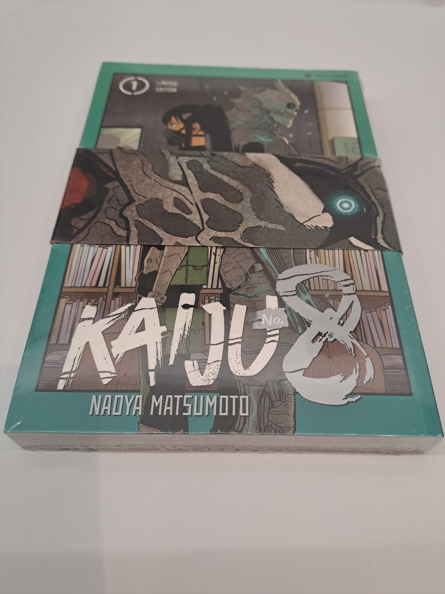 Nadya Matsumoto - Kaiju No. 8 Band 1 Limited Edition
