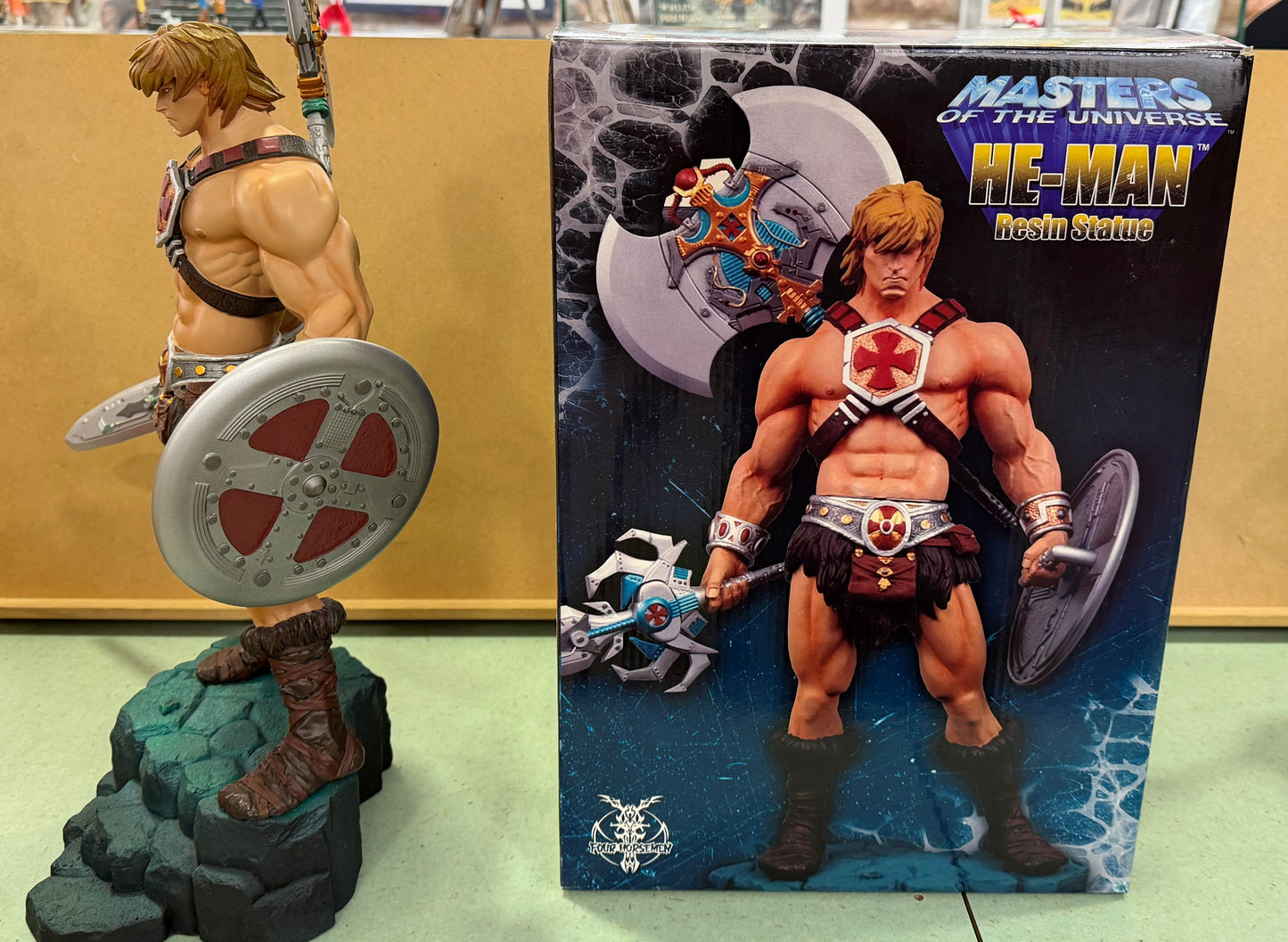 Masters of the Universe -  He-Man Resin (Neca)
