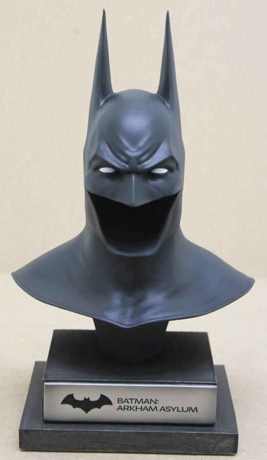 DC Gallery Statue Batman Cowl Arkham Asylum