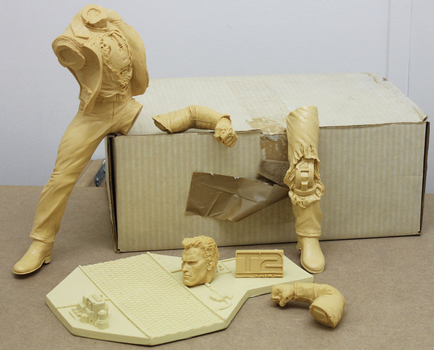 Terminator 2 Model Figure Kit: T-800 – Ultra Comix Galerie