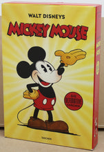 Lade das Bild in den Galerie-Viewer, Walt Disney&#39;s Mickey Mouse: Die ultimative Chronik

