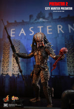 Lade das Bild in den Galerie-Viewer, Hot Toys City Hunter Predator
