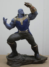 Lade das Bild in den Galerie-Viewer, Marvel Milestones Avengers Infinity War Thanos Statue
