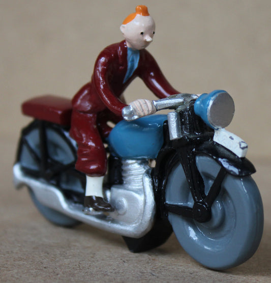 Le Sceptre D'Ottokar, Tintin à Moto