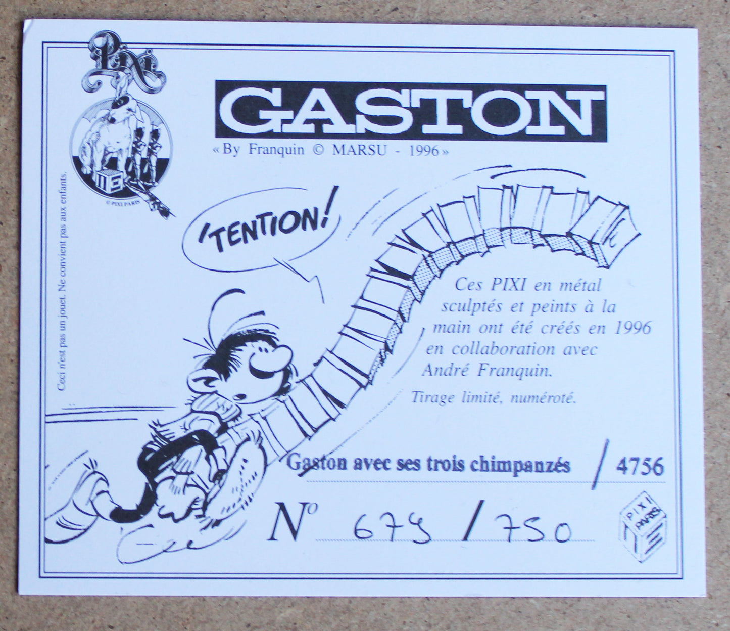 Gaston avec ses trois Chimpanzés