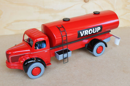 Spirou & Fantasio Vroup rouge - roter Tankwagen