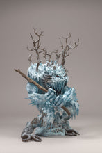 Lade das Bild in den Galerie-Viewer, McFarlane&#39;s Monsters - Jack Frost
